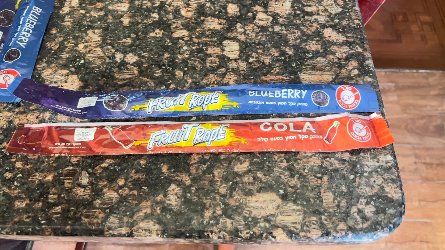 FREE FREE FREE Fruit Rope Candies - Blueberry & Cola Flavors