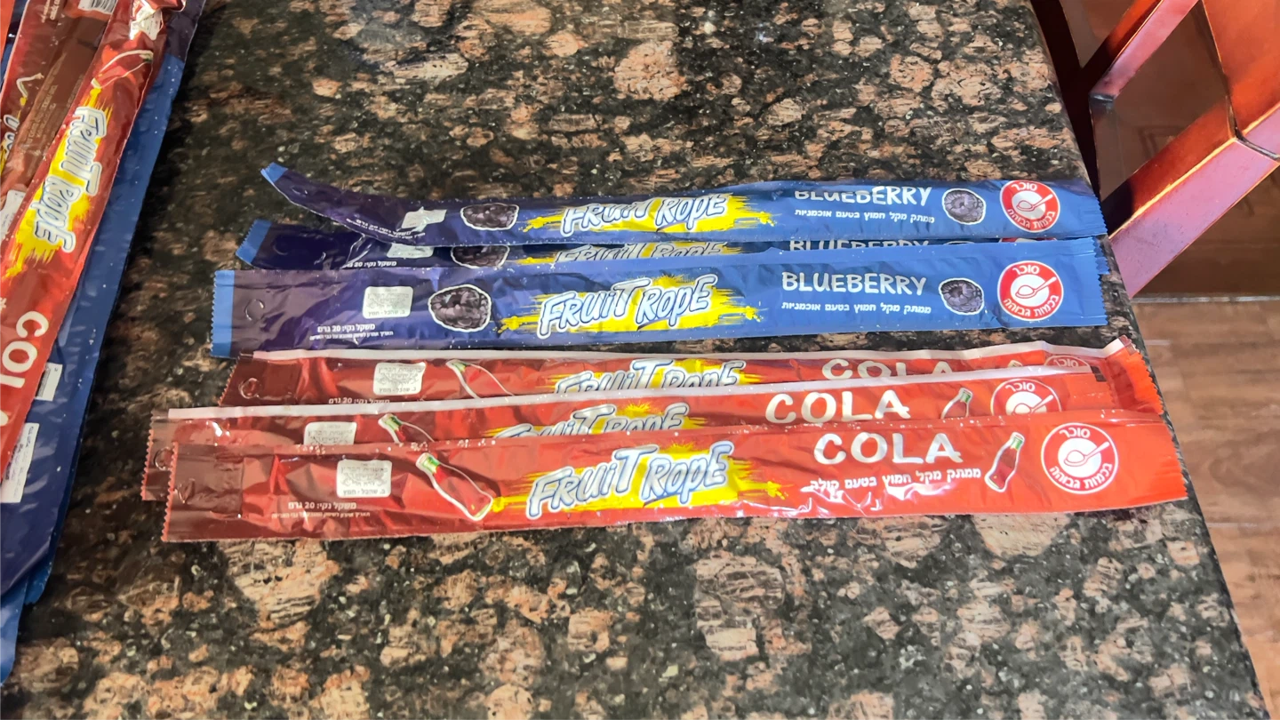 FREE FREE FREE Fruit Rope Candies - Blueberry & Cola Flavors - photo 2