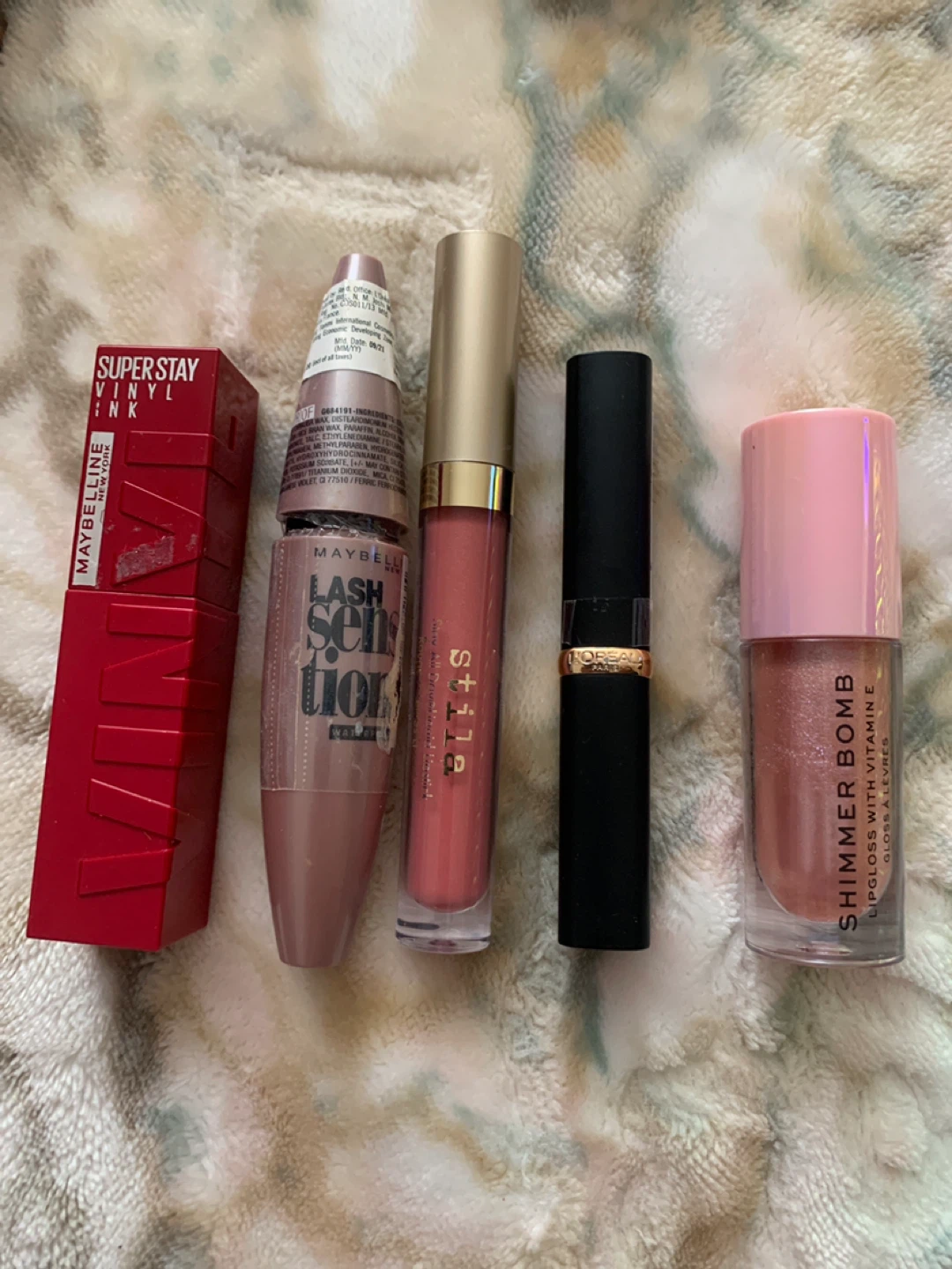 Lip Gloss Bundle: Maybelline, Stila, L'Oreal