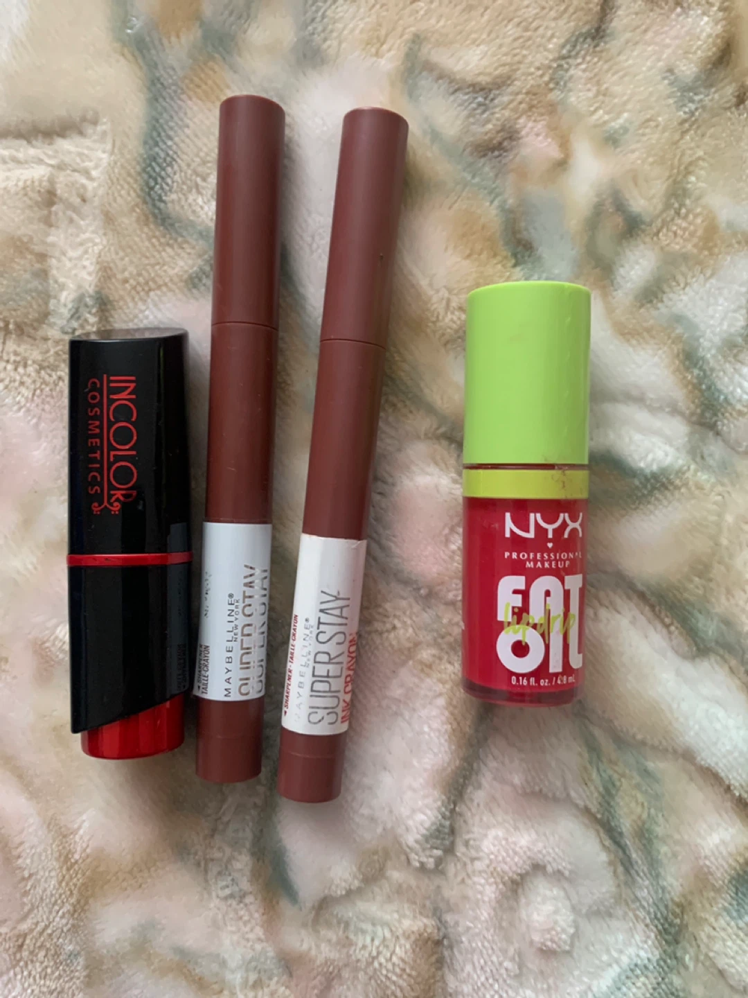 NYX Fat Oil, Maybelline Super Stay Ink Crayon