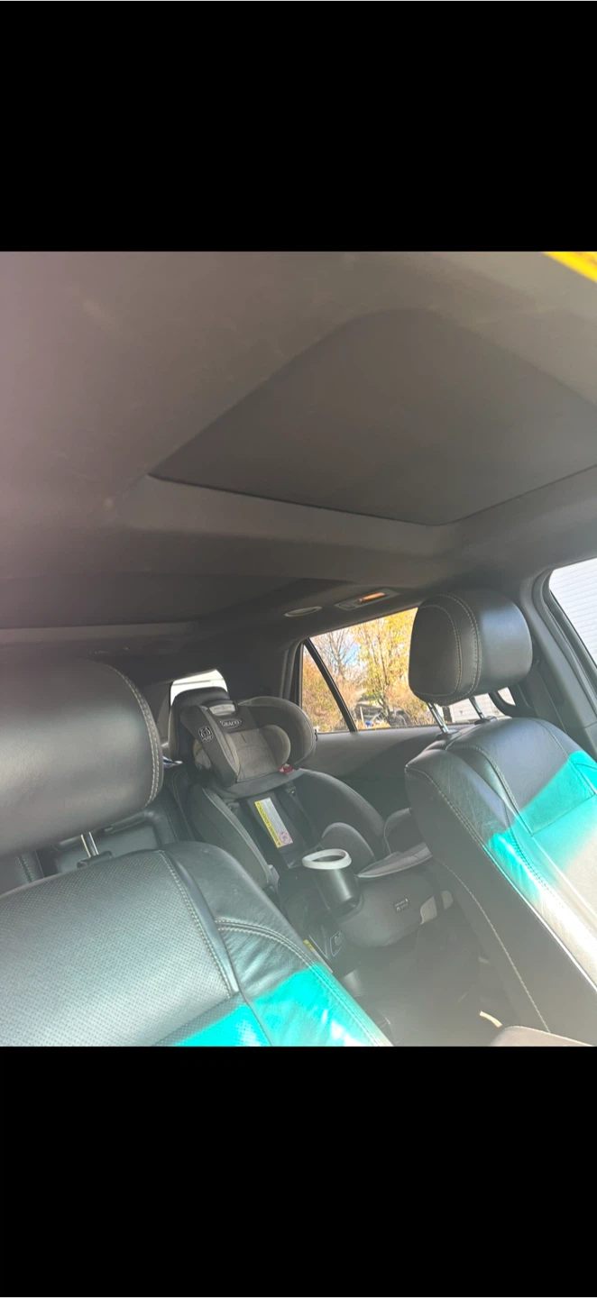 Ford Explorer SUV - photo 4