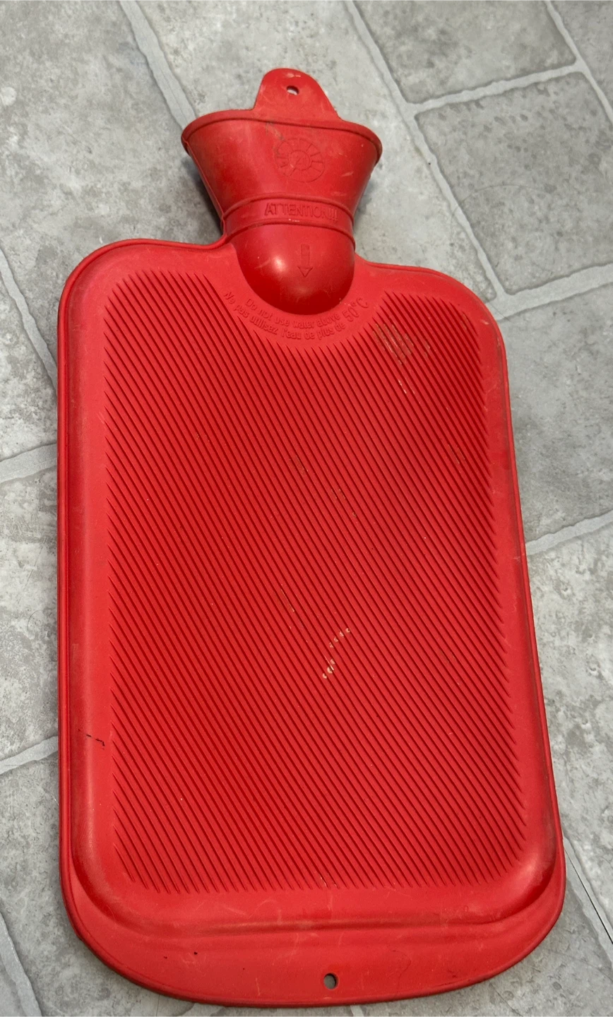 Red Rubber Hot Water Bottle - photo 2