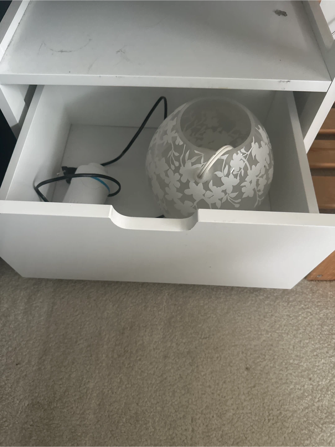 White bedside table with drawer - photo 3