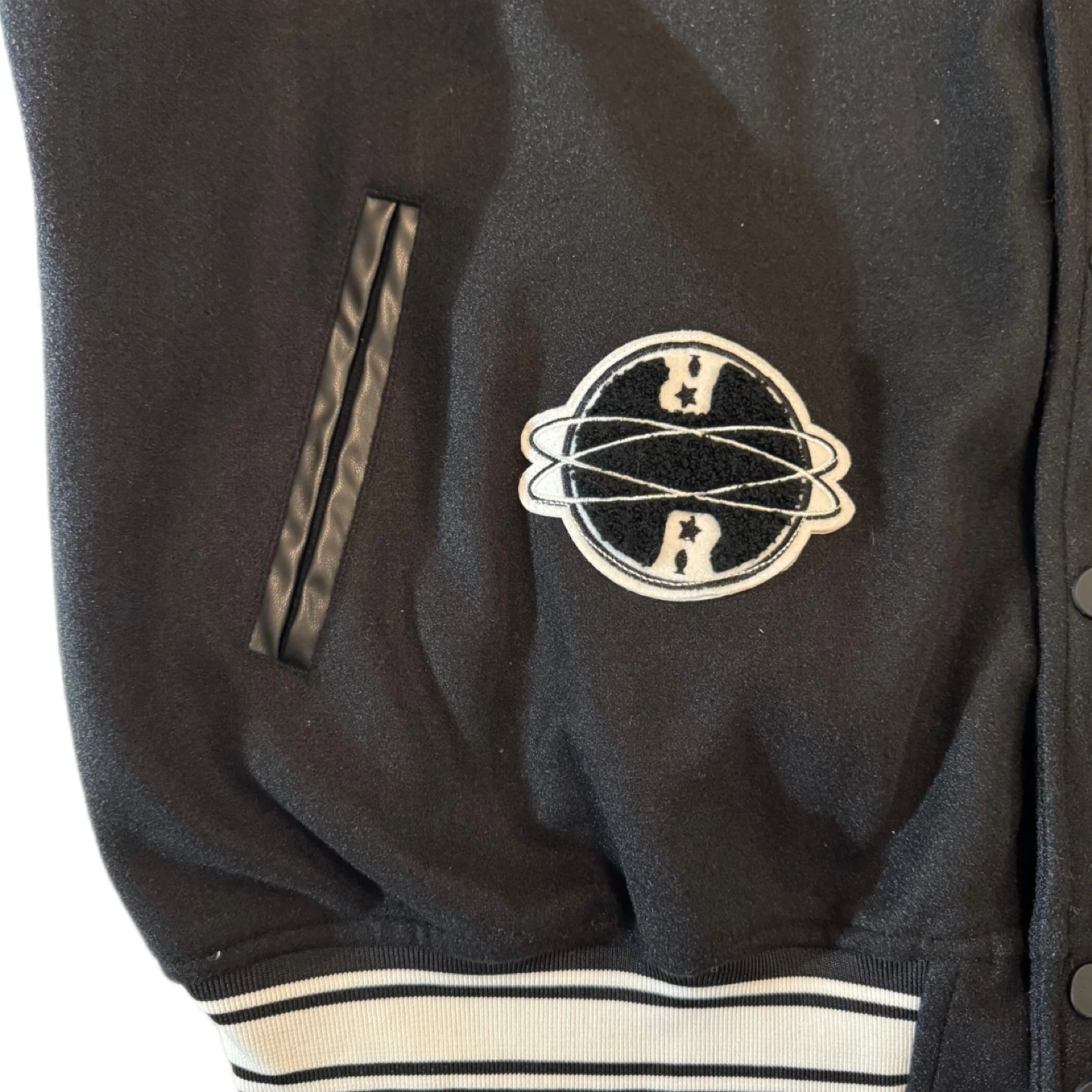 Black Oversized Varsity Jacket – Tag 6XL , Used - photo 5