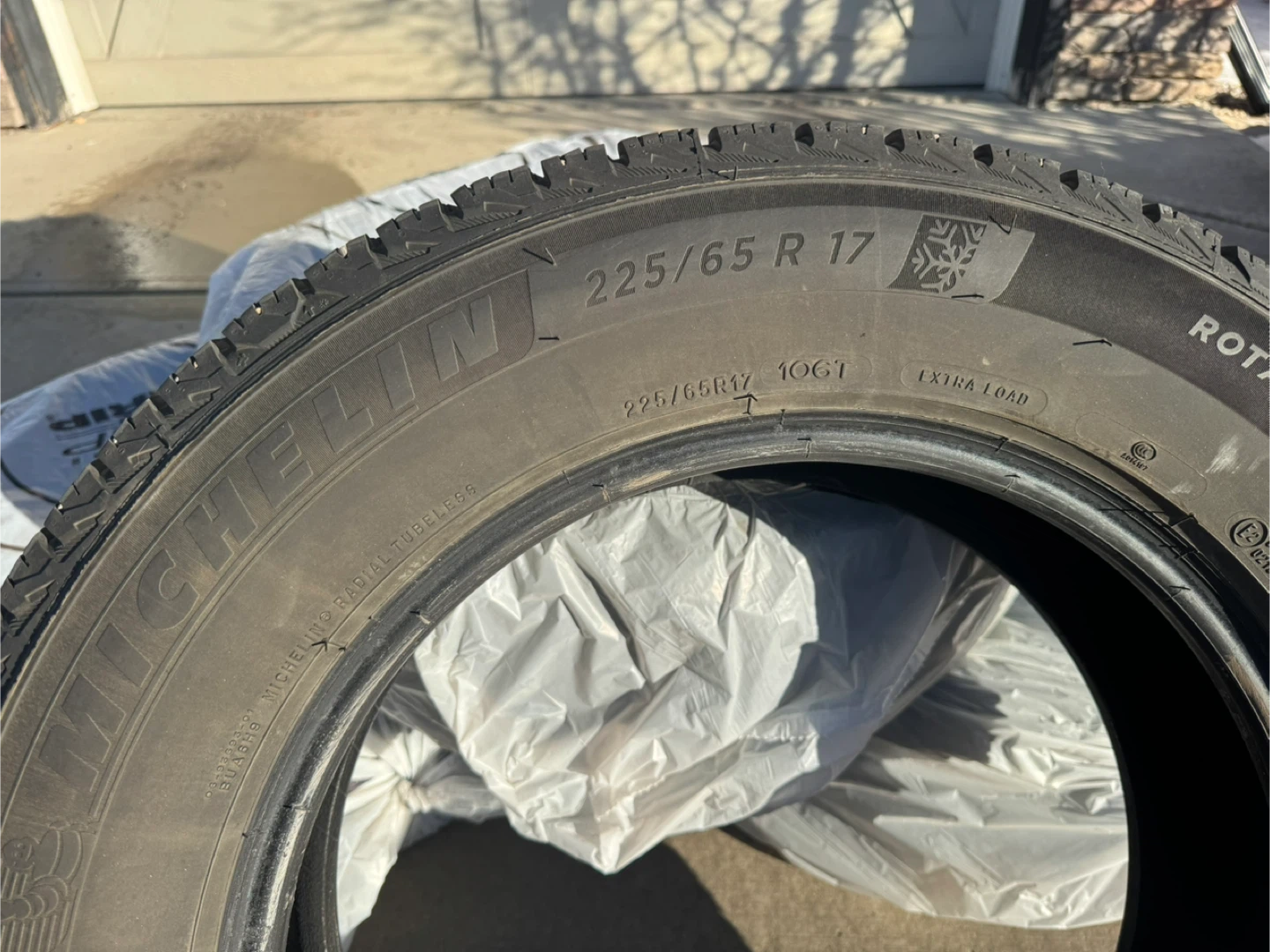 Michelin X-Ice Snow SUV Tires 225/65R17 - photo 2