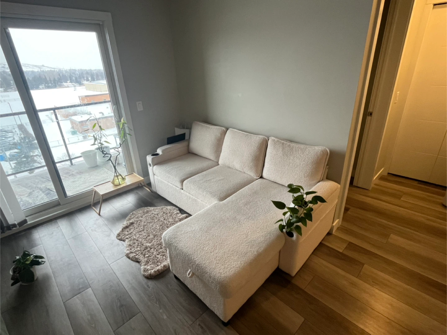 White Sofa - photo 2