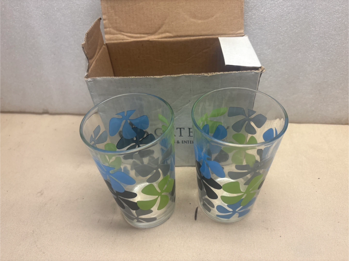 Gateway Casino Floral Design Glasses - Set of 2