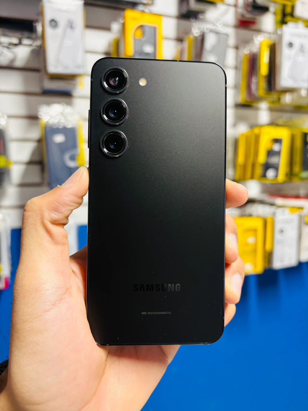 Samsung S23 256gb (Store Warranty)