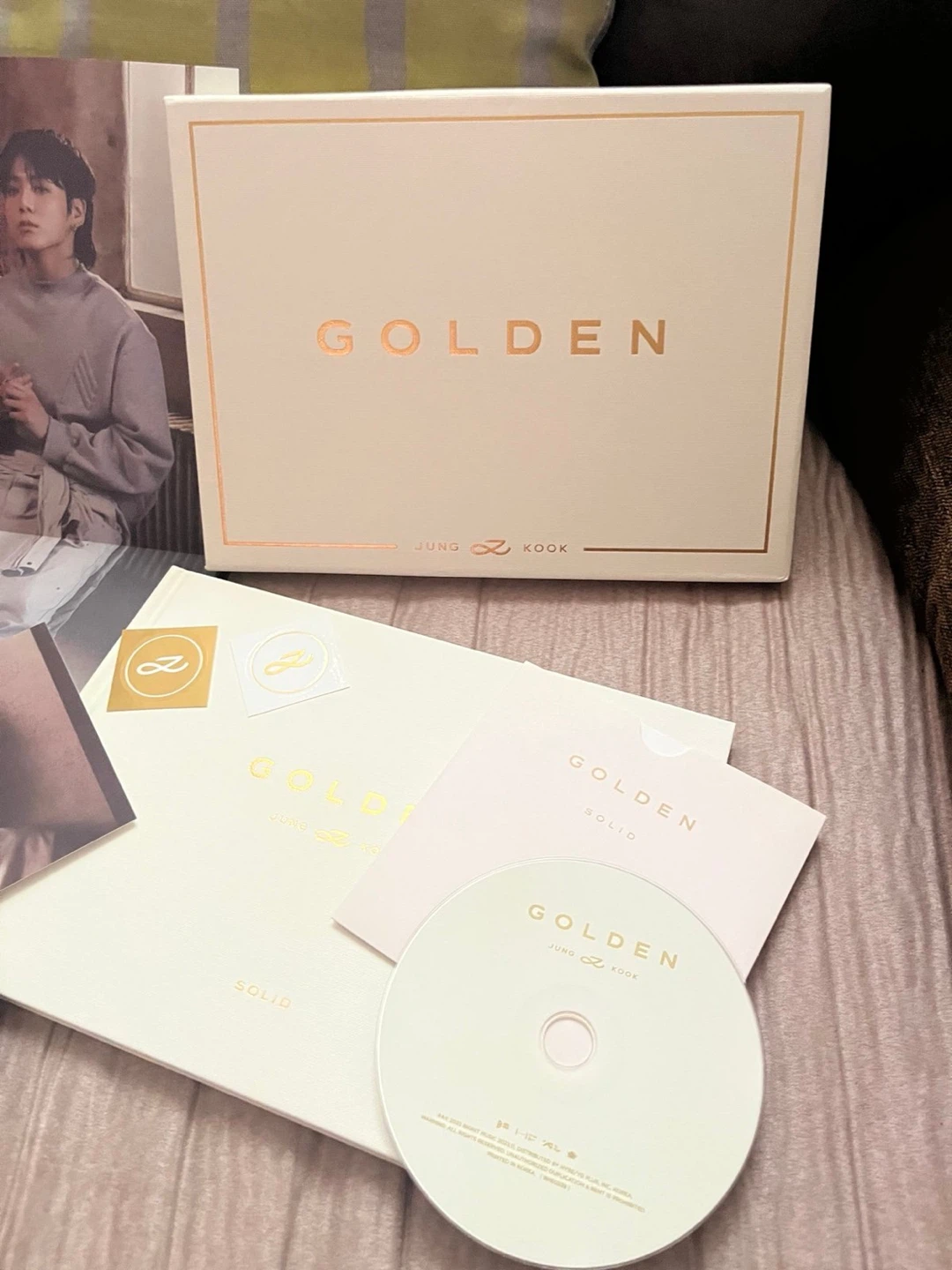 Jungkook (BTS) - Golden Album - photo 3