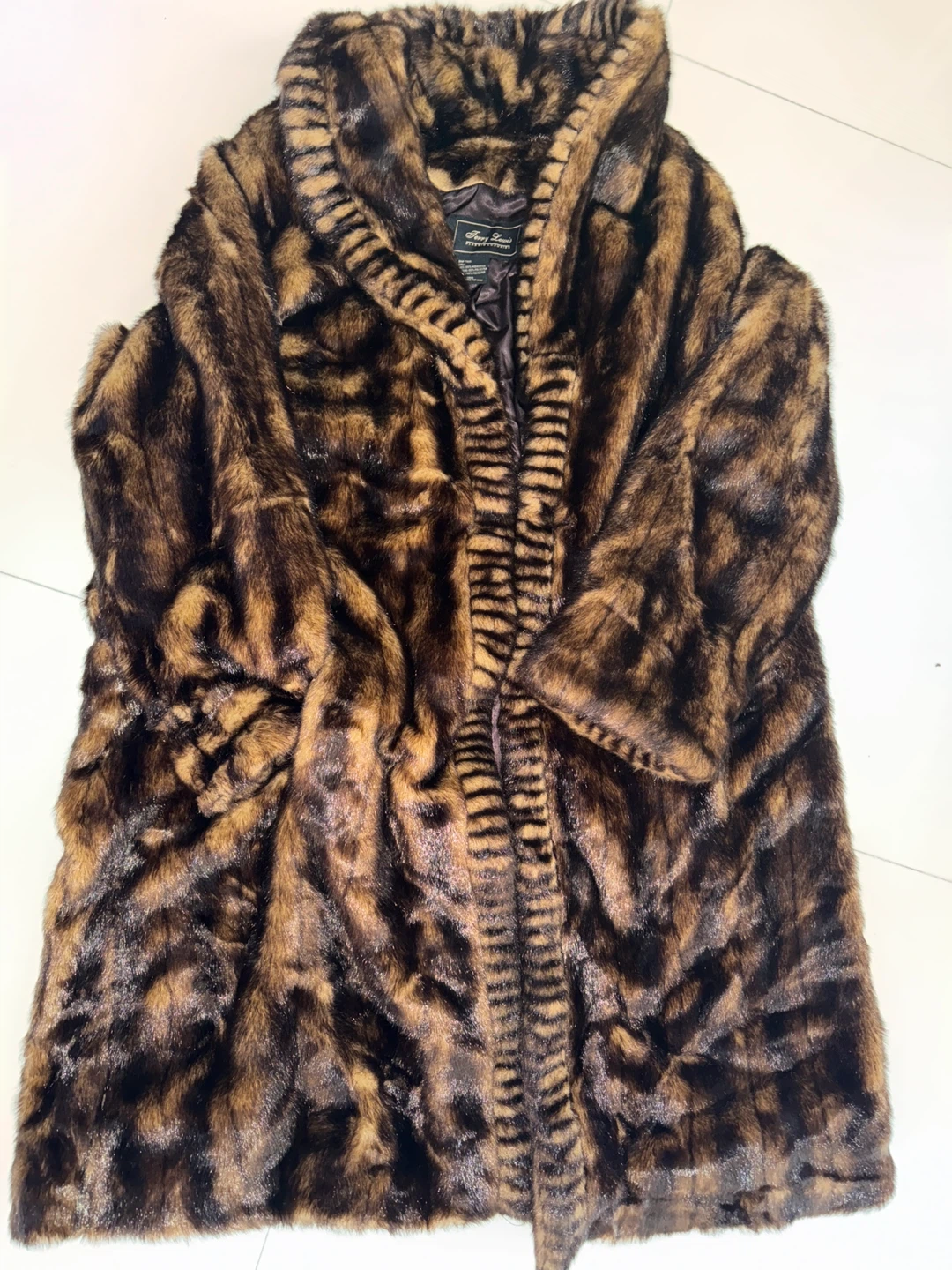 Terry Lewis Faux Fur Coat - photo 4