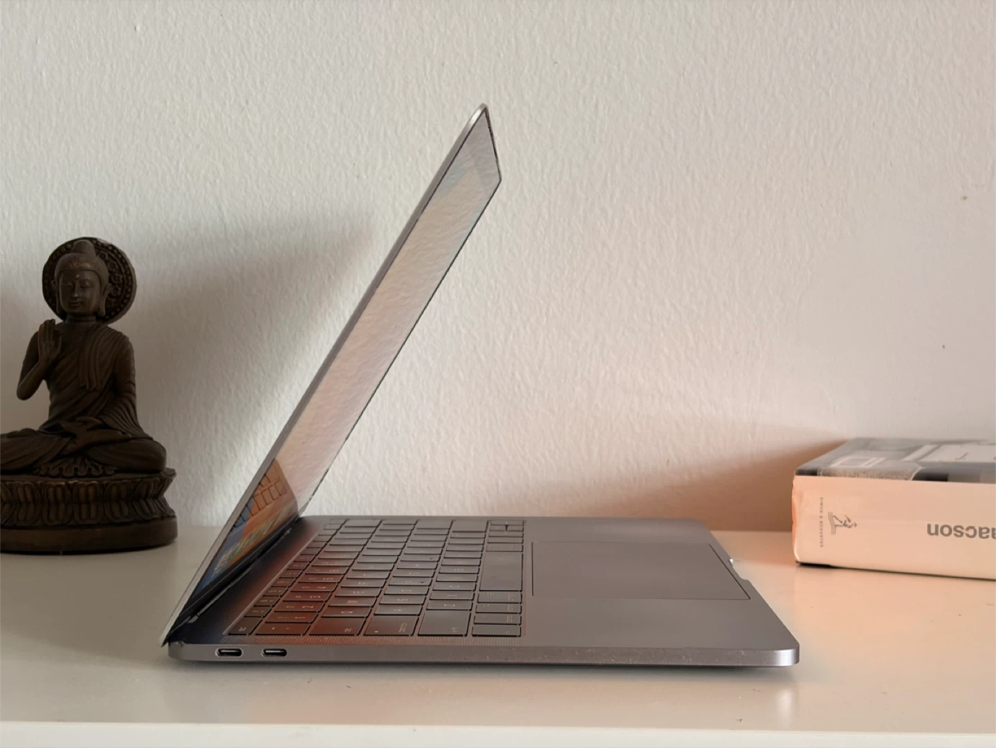 Apple MacBook Pro 13 (2017, i5) - Excellent Condition - photo 3