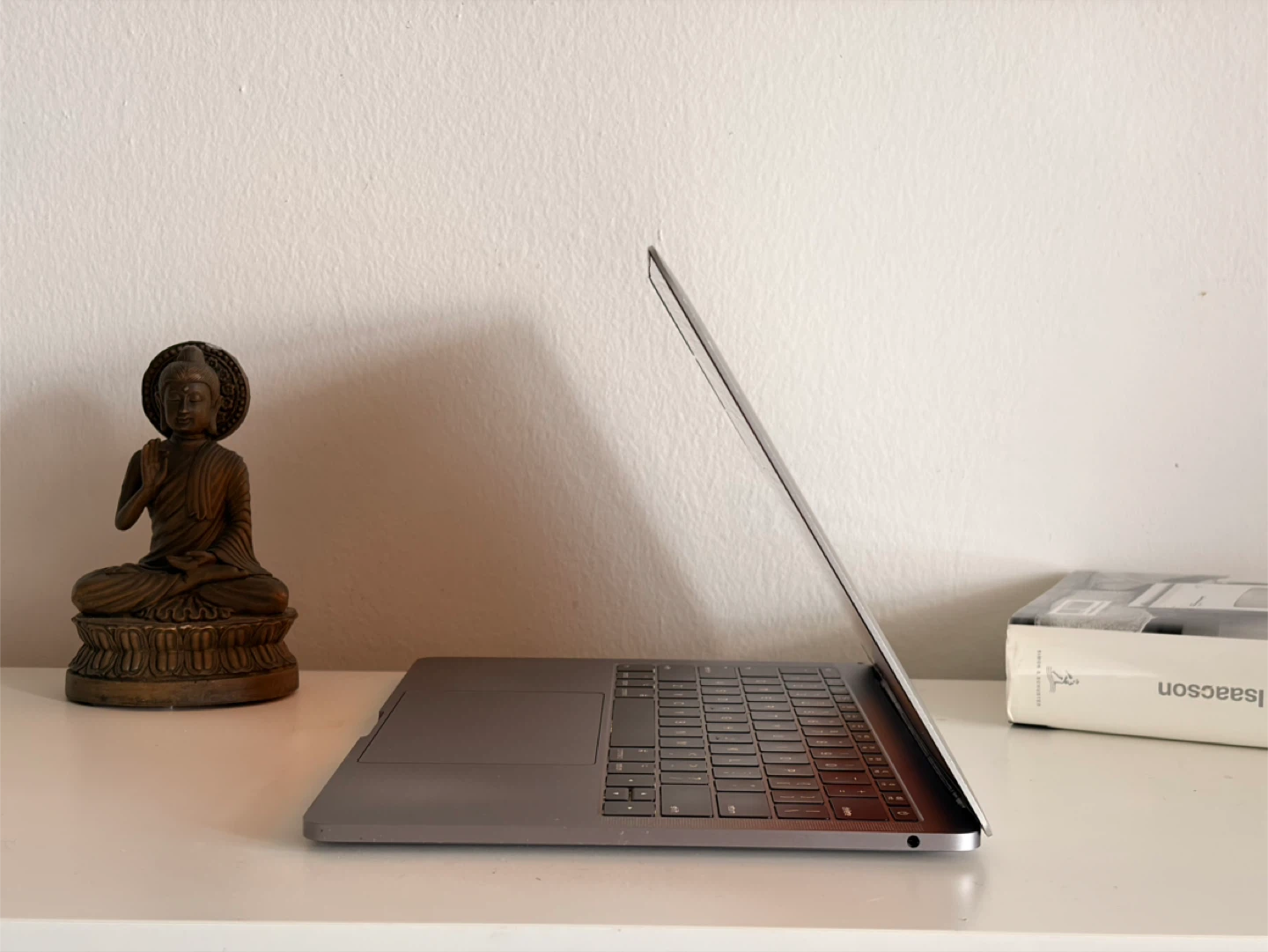Apple MacBook Pro 13 (2017, i5) - Excellent Condition - photo 4