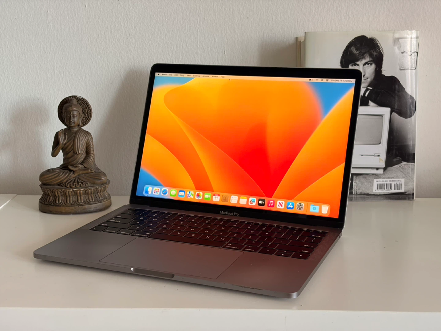 Apple MacBook Pro 13 (2017, i5) - Excellent Condition