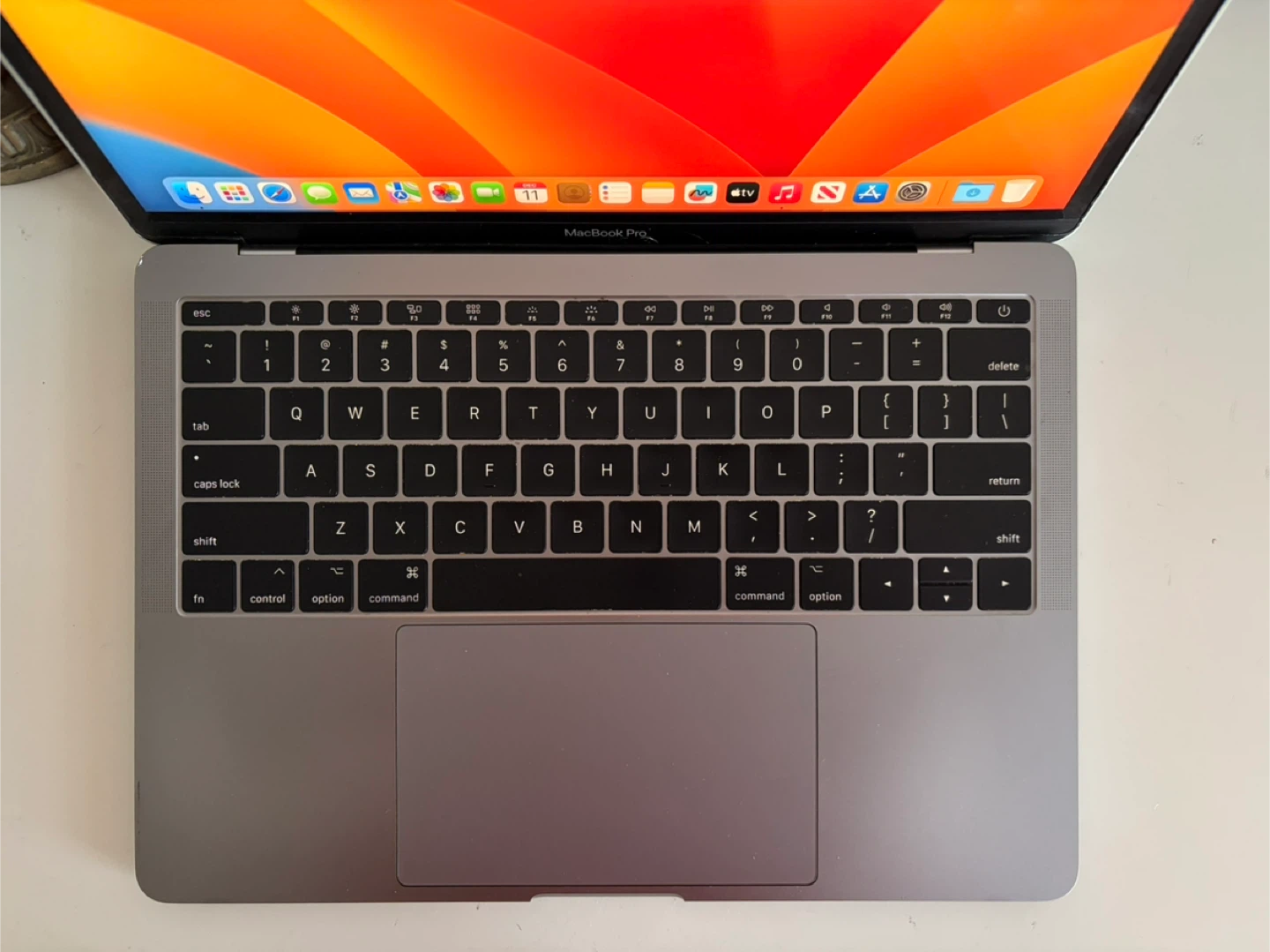 Apple MacBook Pro 13 (2017, i5) - Excellent Condition - photo 2