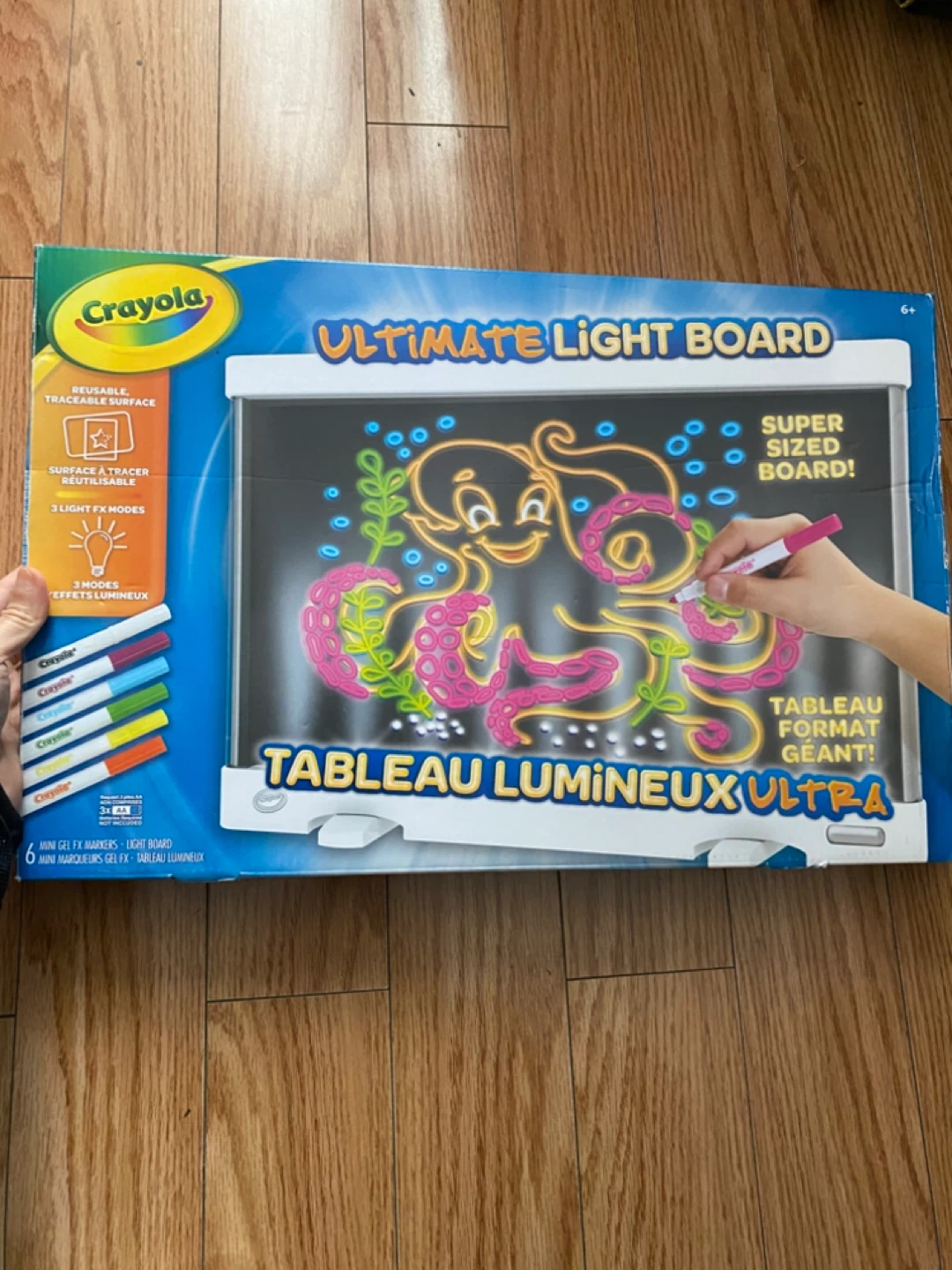 New Crayola Ultimate Light Board Set