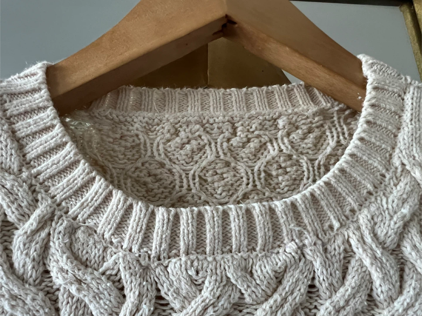 Hand made-Cable Knit Cream Sweater - photo 2