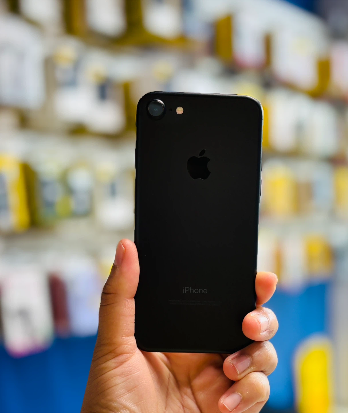 iPhone 7 32gb (Store Warranty)