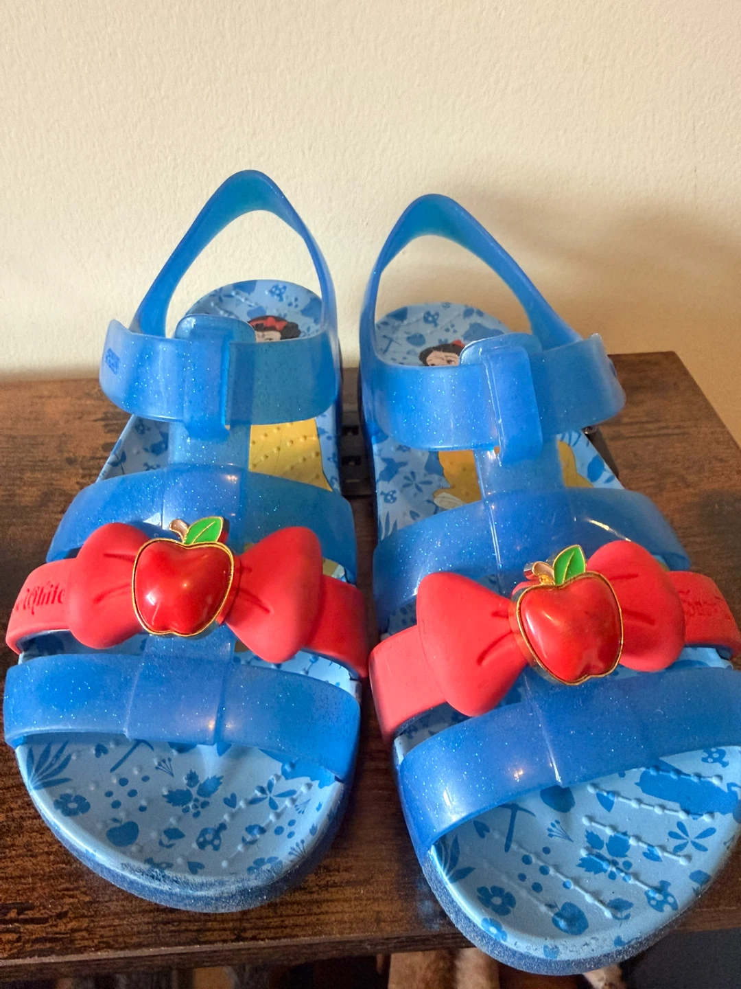 Crocs Disney Snow White Sandals - Size 12