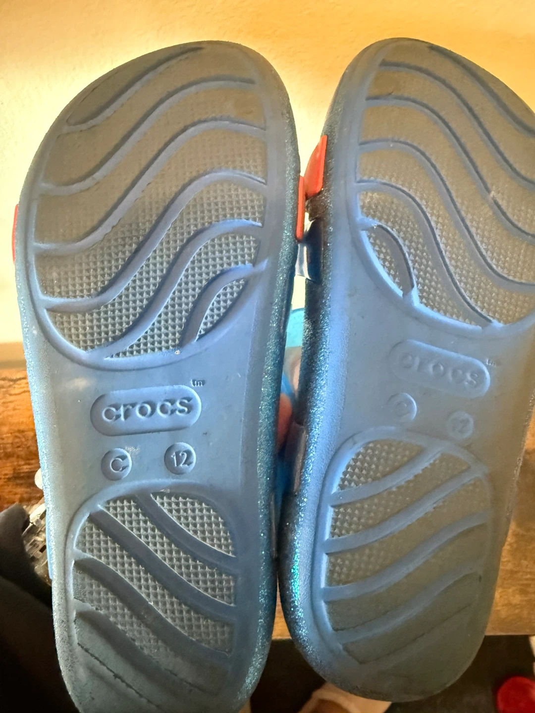 Crocs Disney Snow White Sandals - Size 12 - photo 4