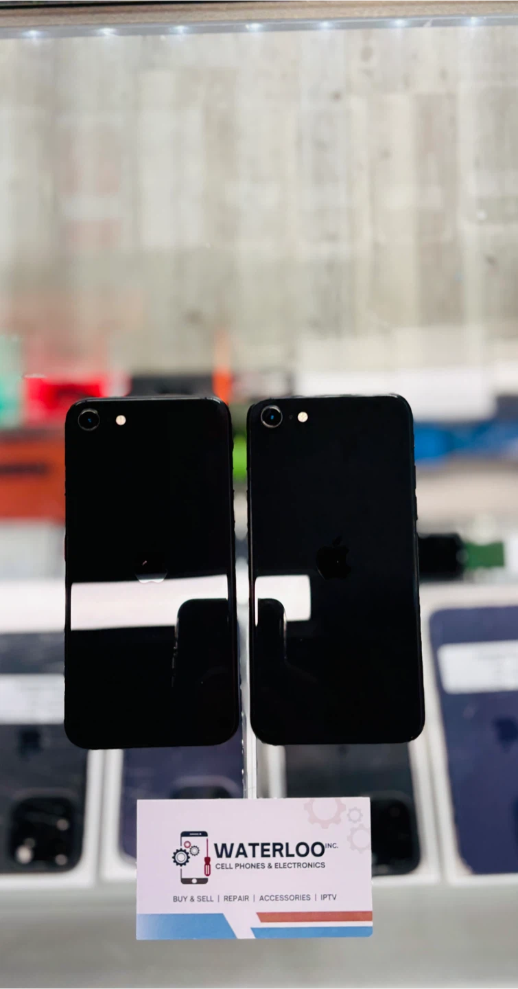 iPhone SE 2nd Gen 128gb ($220 Each) (Store Warranty)