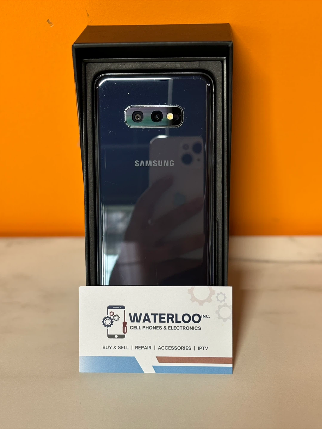 Samsung S10e 128gb (Store Warranty)