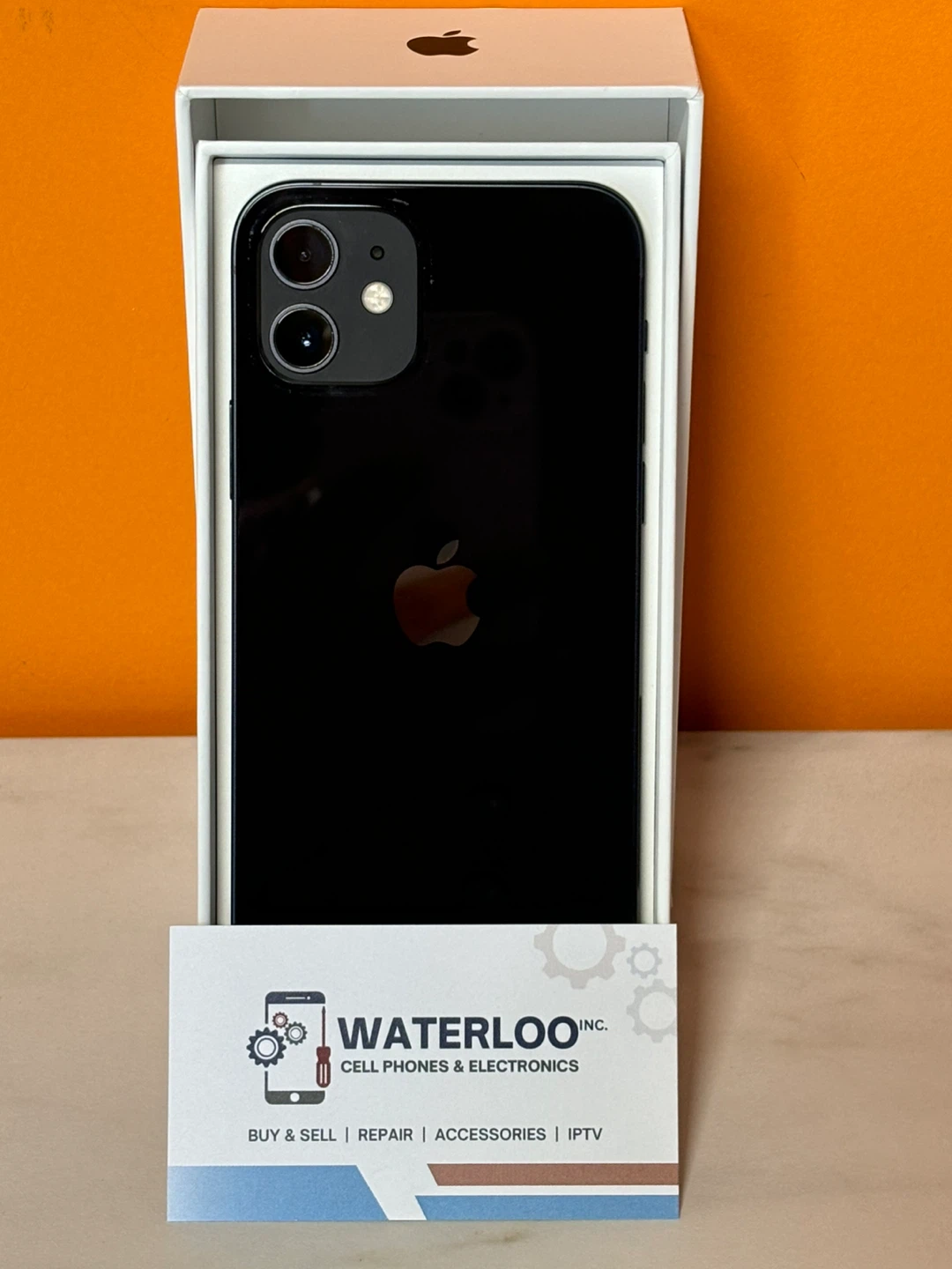 iPhone 12 128gb (Store Warranty)