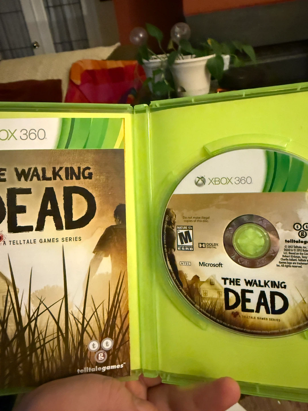 The Walking Dead - Xbox 360 Game - photo 2