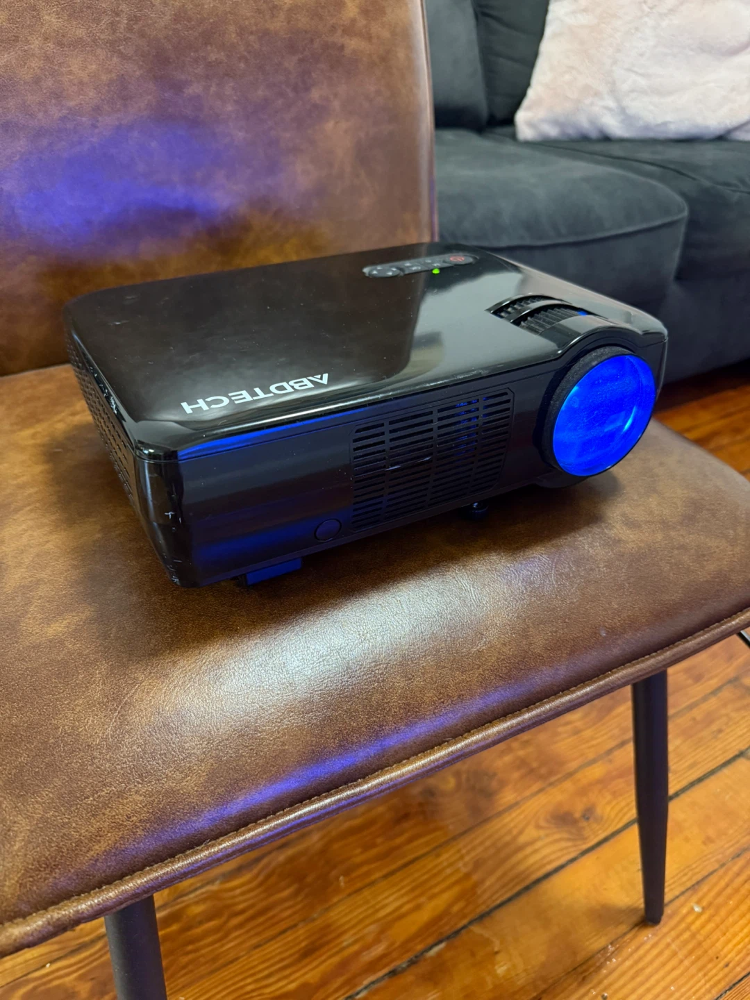 ABDBTECH Projector with Remote