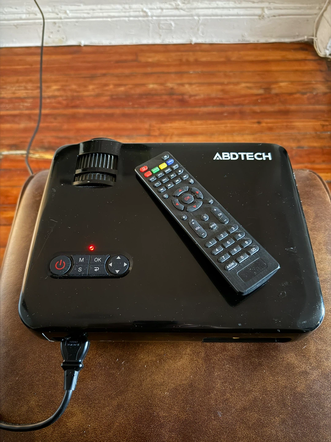 ABDBTECH Projector with Remote - photo 2