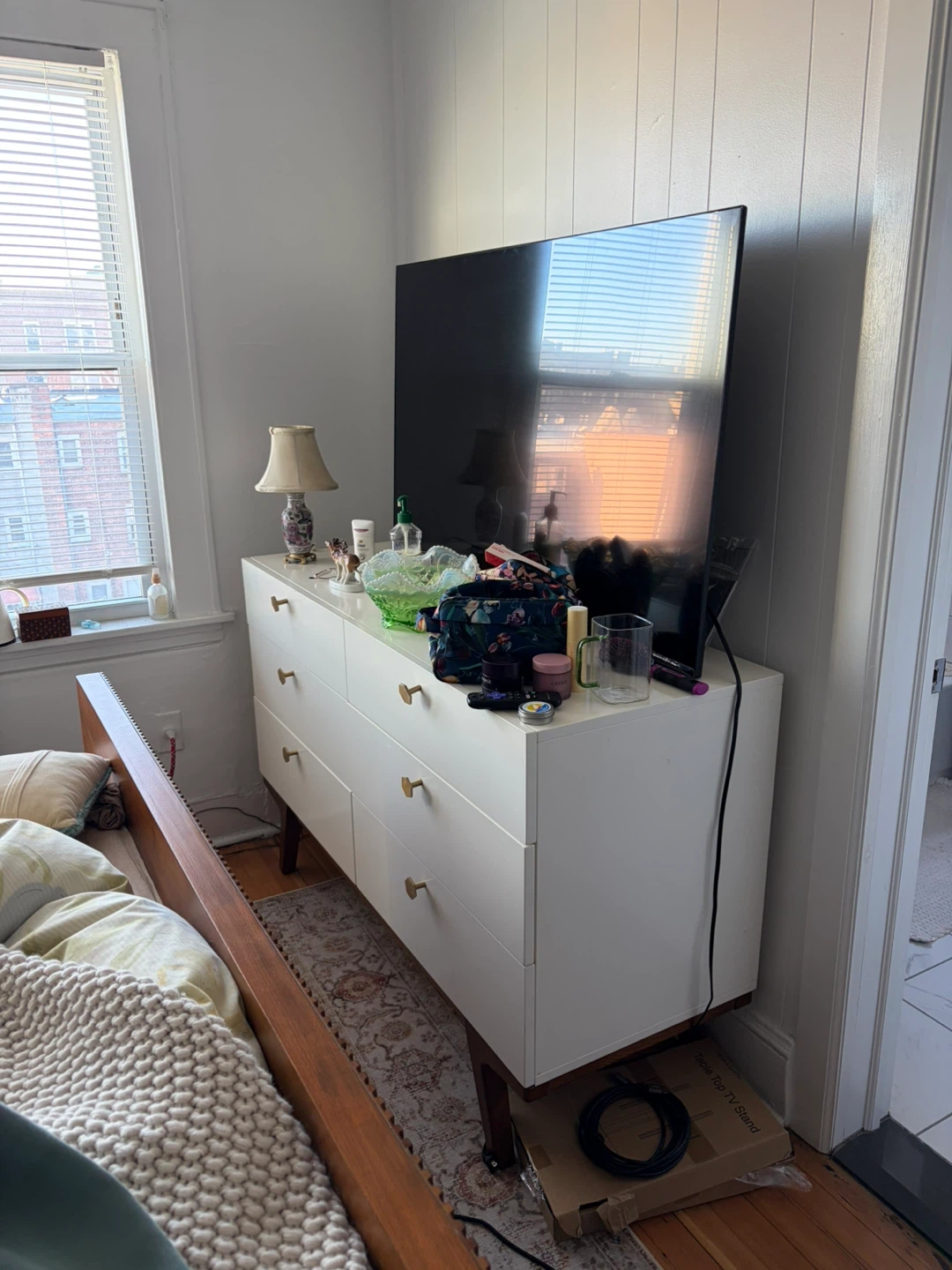 White 6-Drawer Dresser