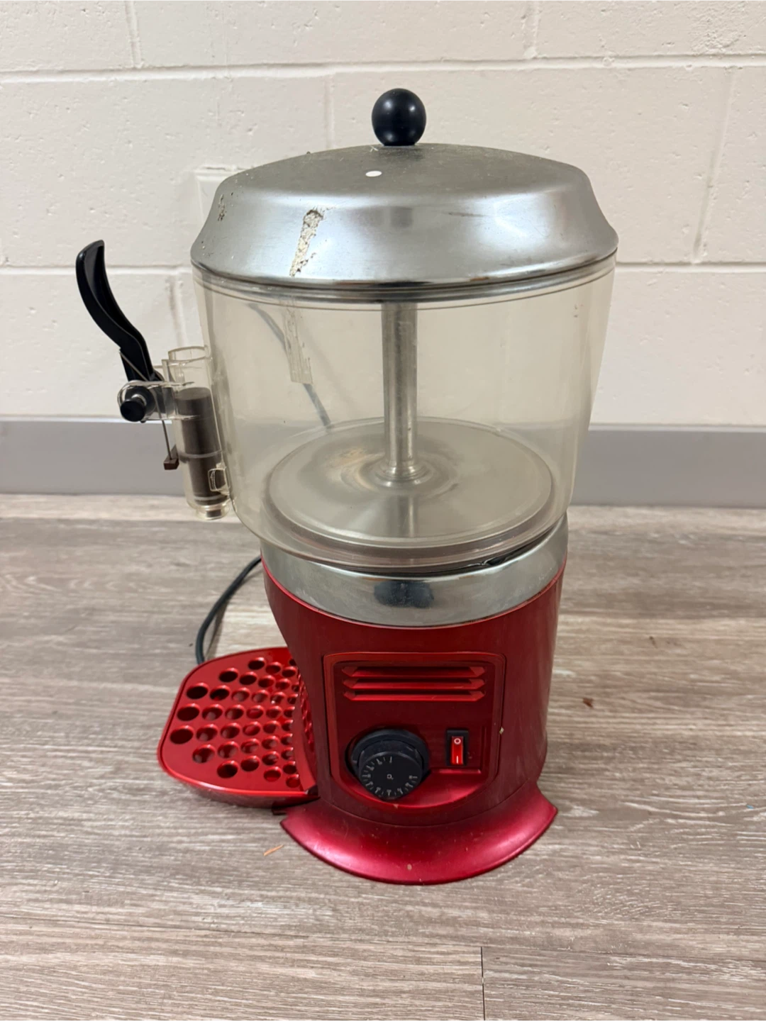 Hot Chocolate Dispenser