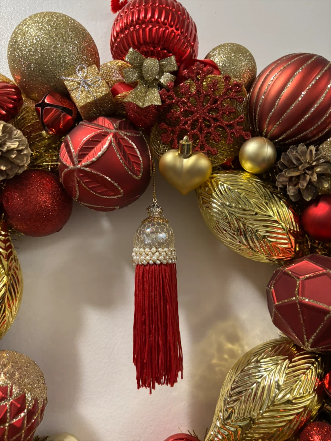 beautiful Red & Gold Christmas Wreath - photo 3