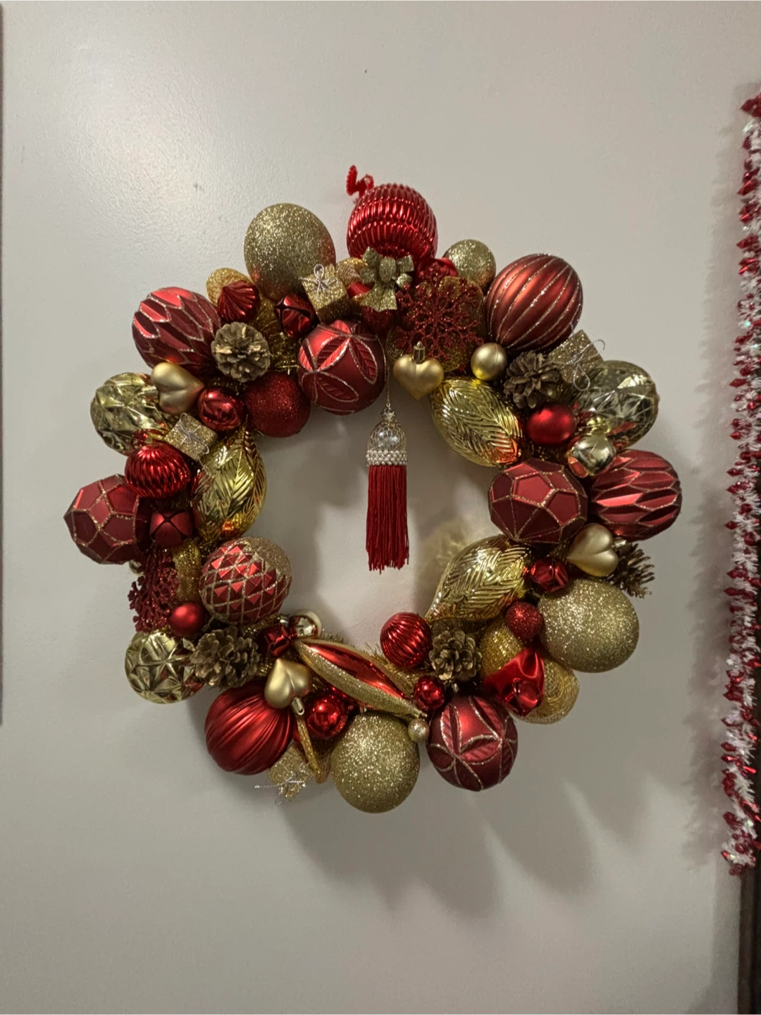 beautiful Red & Gold Christmas Wreath - photo 2
