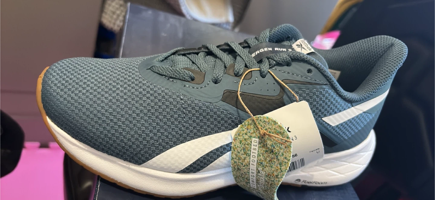 Reebok women size 7.5 brand new available - photo 2