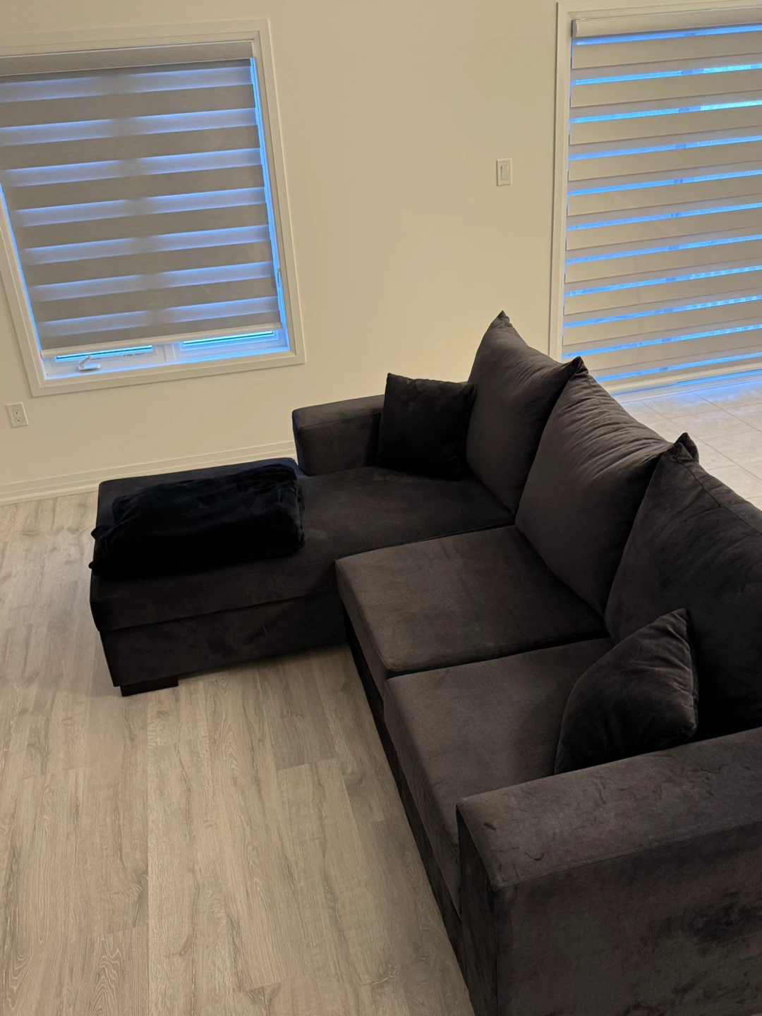 Grey Sectional Sofa with Chaise - photo 3