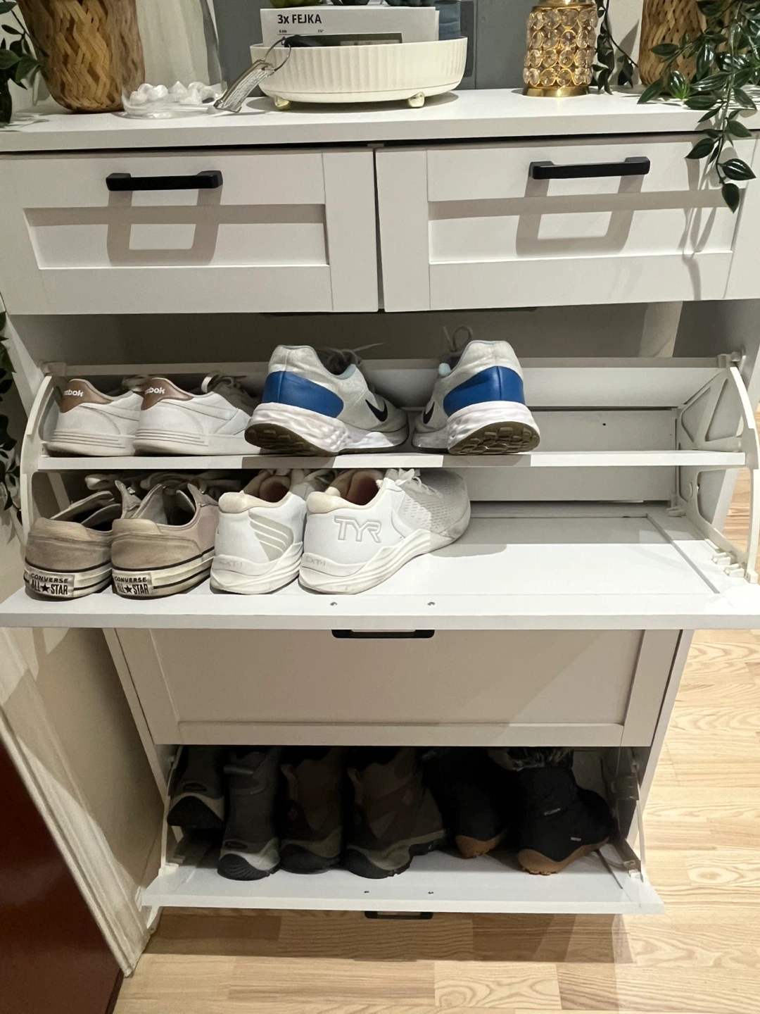 White Shoe Cabinet with 3 compartment and Drawer
