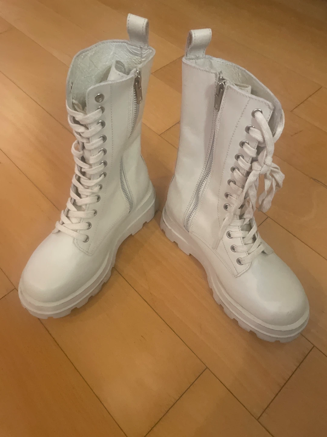 Steve Madden Ebba White Leather Boots Size 6.5