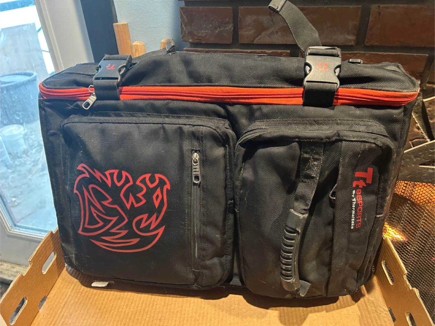 Thermaltake Tt eSports Battle Dragon Backpack - photo 2