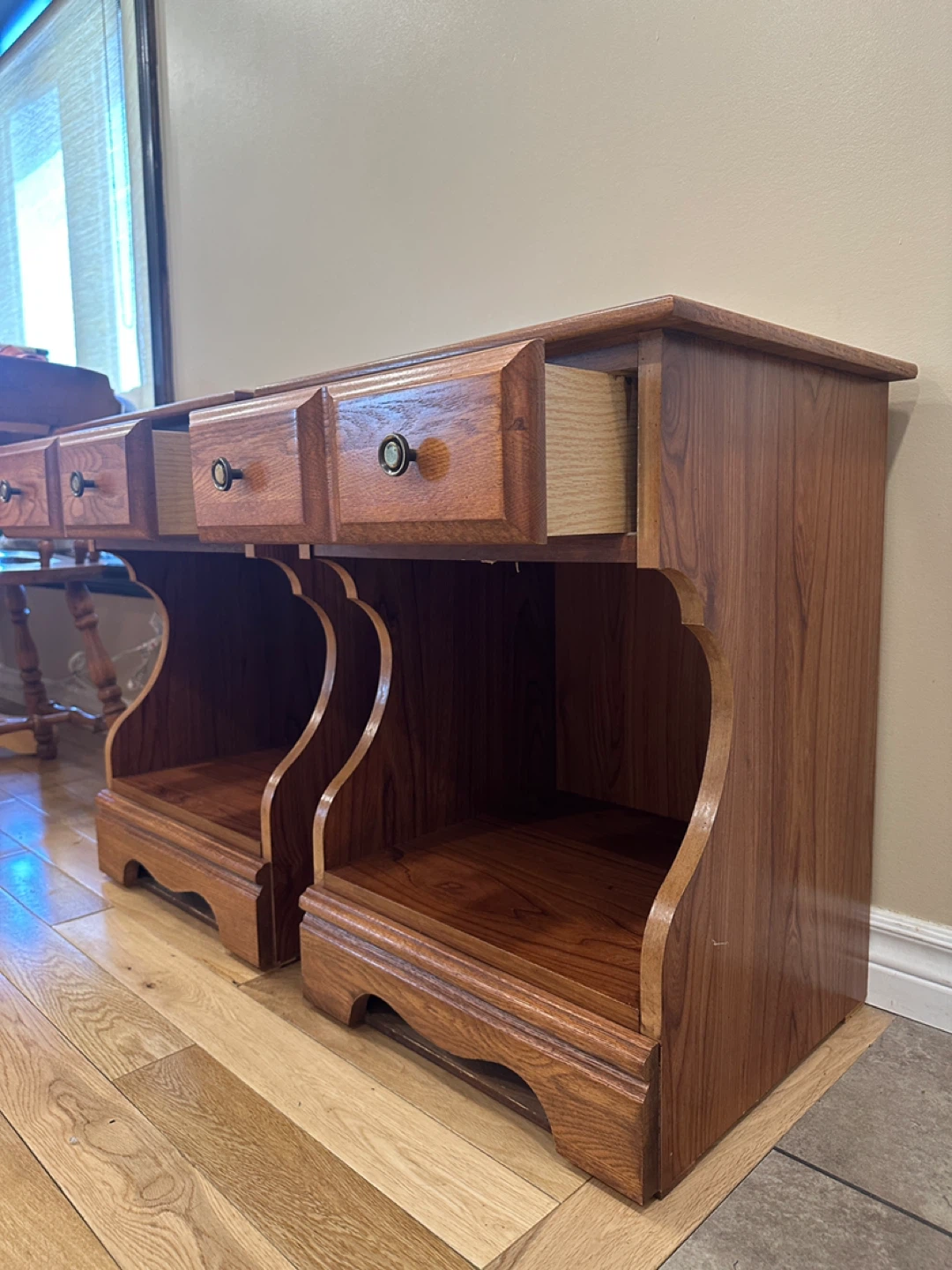 Vintage Palliser Oak Nightstands (CAN DELIVER) - photo 4