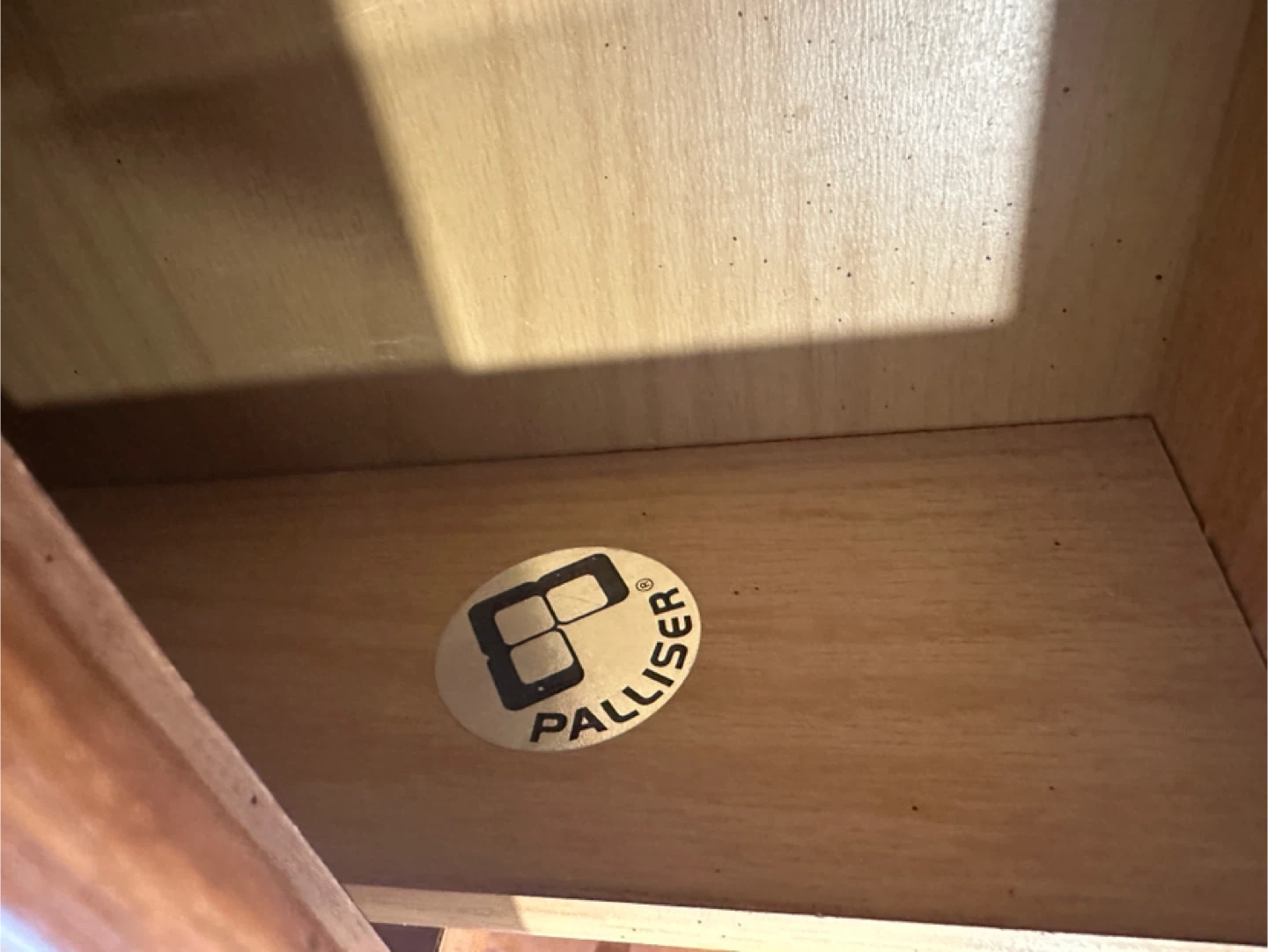 Vintage Palliser Oak Nightstands (CAN DELIVER) - photo 3
