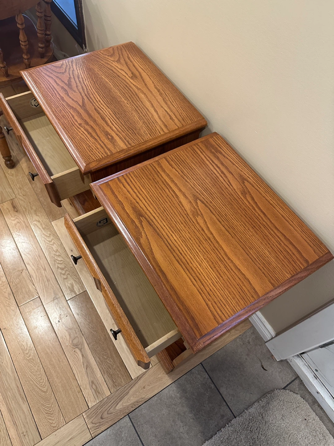 Vintage Palliser Oak Nightstands (CAN DELIVER) - photo 5