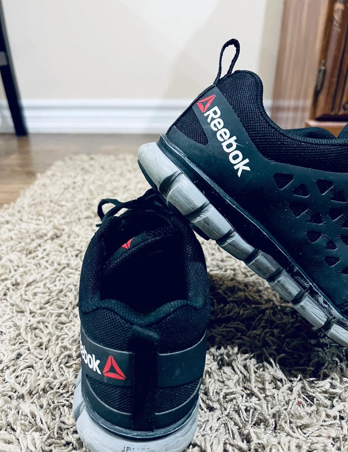 Safety shoes