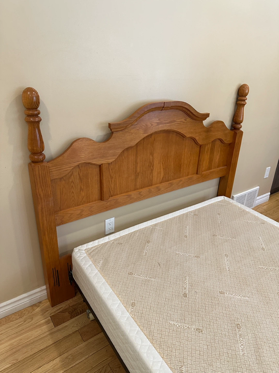 Adjustable Full - Queen Size Solid Oak Bed Set (CAN DELIVER) - photo 2