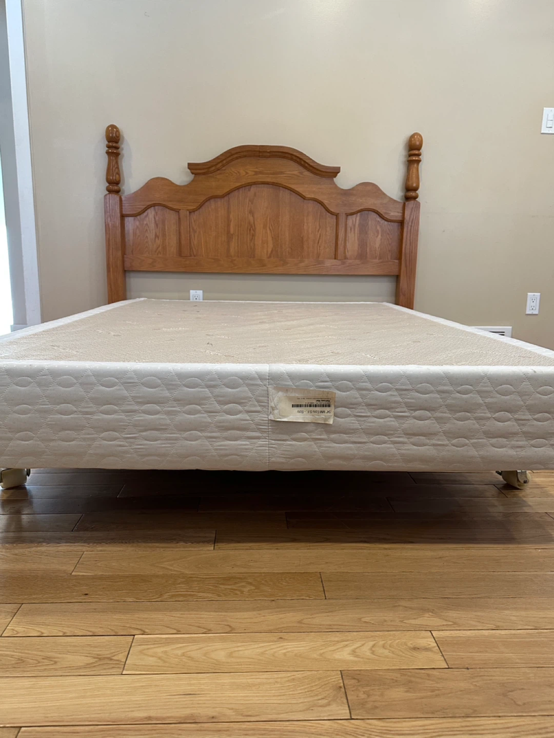 Adjustable Full - Queen Size Solid Oak Bed Set (CAN DELIVER) - photo 5
