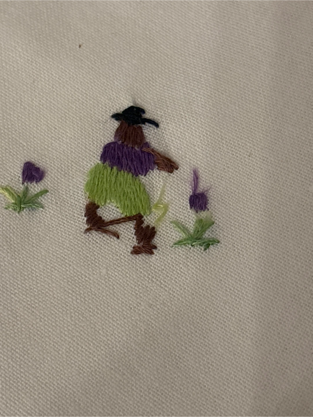 Hand Embroidered White Napkins (Set of 7) - photo 2