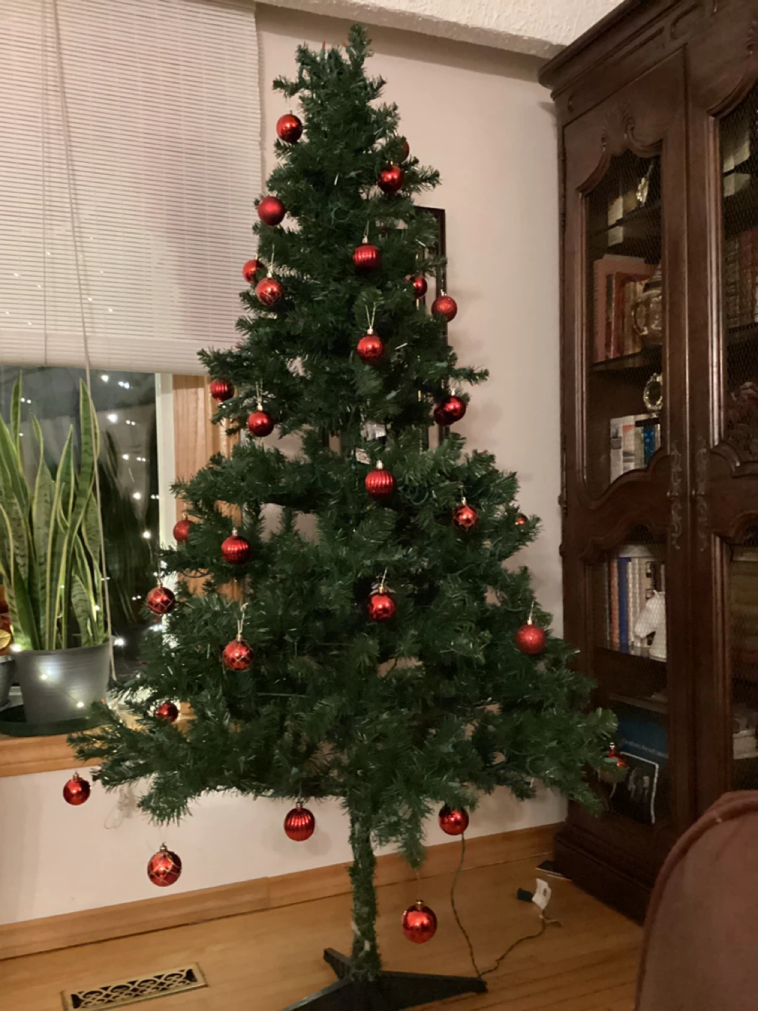 Decorated Christmas Tree - photo 2