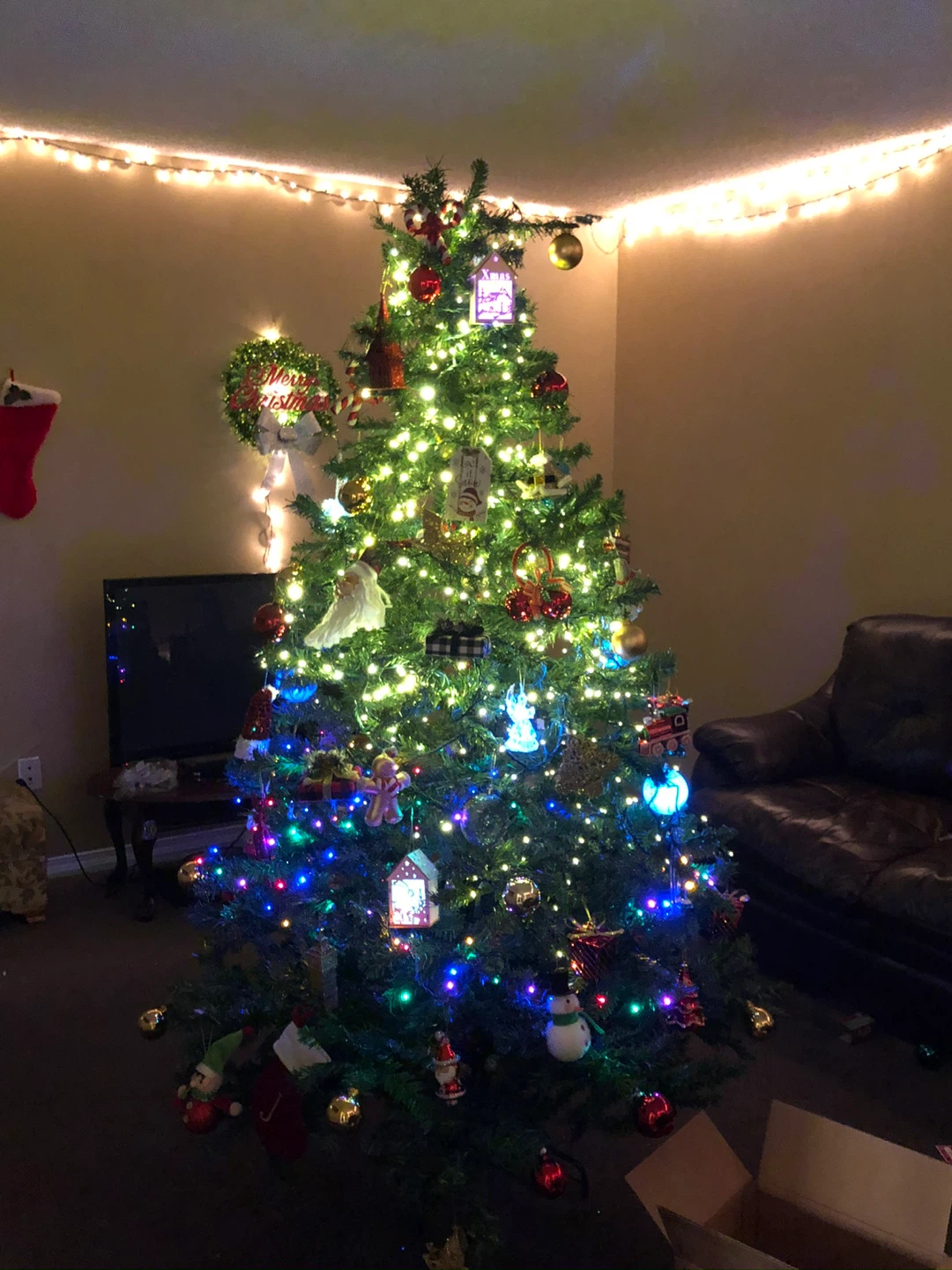 Christmas Tree with ornaments and 3 series of lights