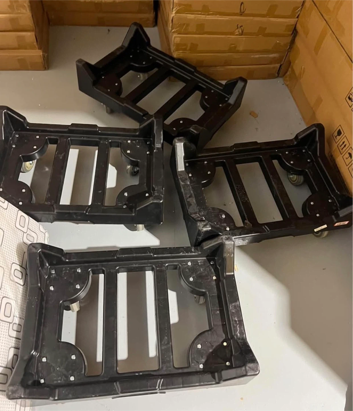 Free delivery Used Global Industrial Plastic Container Dolly - photo 2