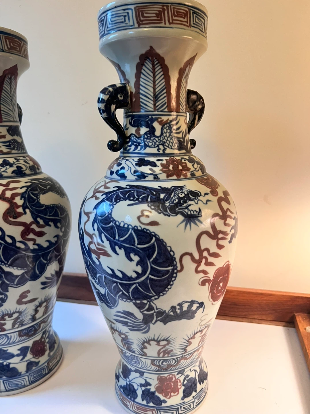 Pair of Vintage Chinese Dragon Vases - photo 2