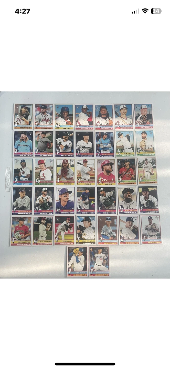 Baseball Cards Lot